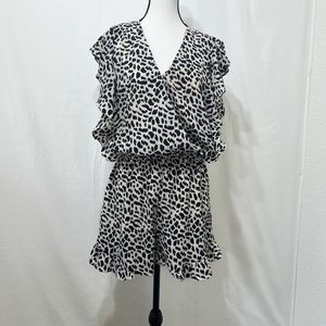 UMGEE Romper black and white leopard print size medium w323925